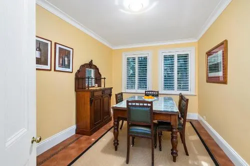 COOKS HOUSE - Image 1
