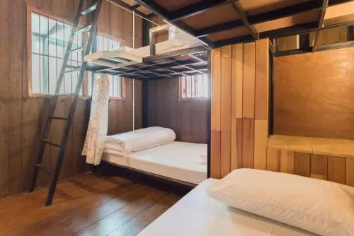 Home Mali Hostel At Hua Lumpong - Image 1