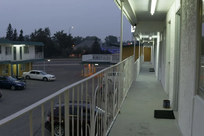 Sun Dek Motel - Image 1