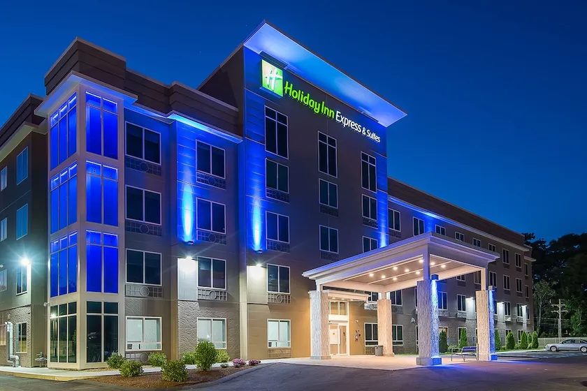 Holiday Inn Express & Suites Norwood - Image 1