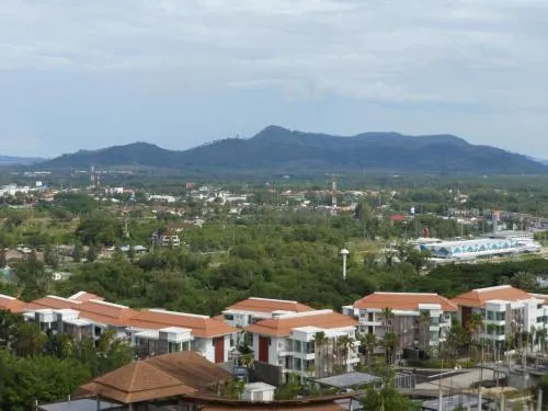 Top Floor Apartment - Image 1