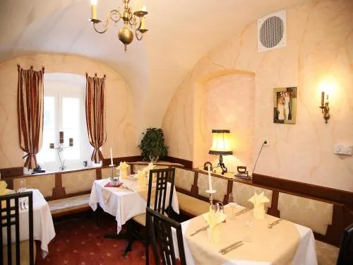 Schlosswirt Ebenthal - Image 1
