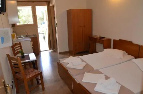 Petros Apartments - Image 1