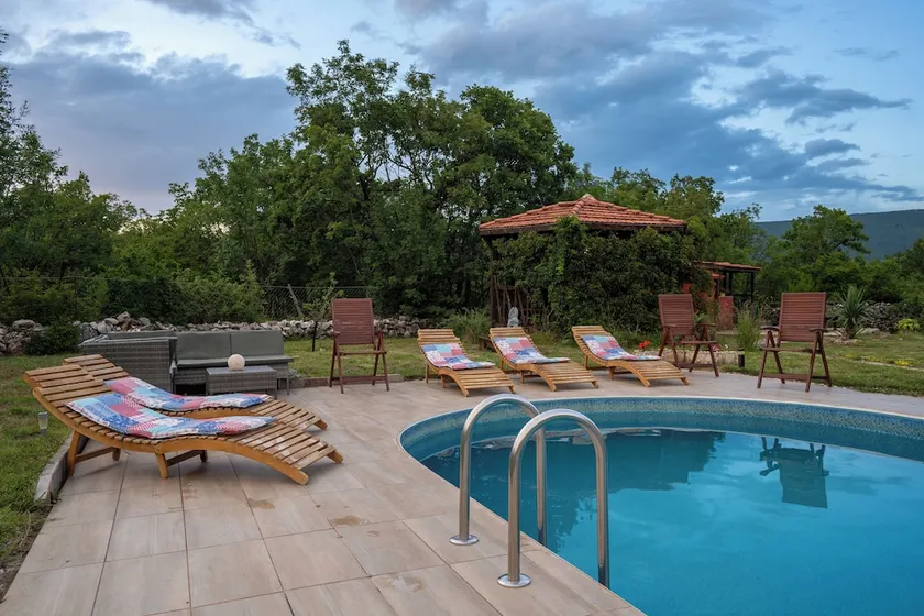 Villa Bravic 4*, Nature Home With Pool Near Split - Image 1