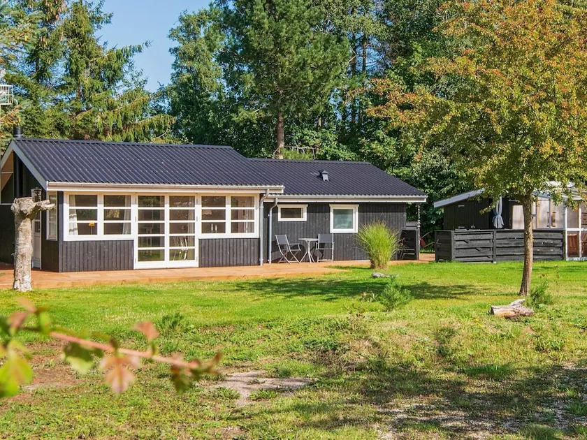 6 Person Holiday Home in Grenaa - Image 1