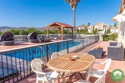 Private family villa with pool and kids room - Image 1