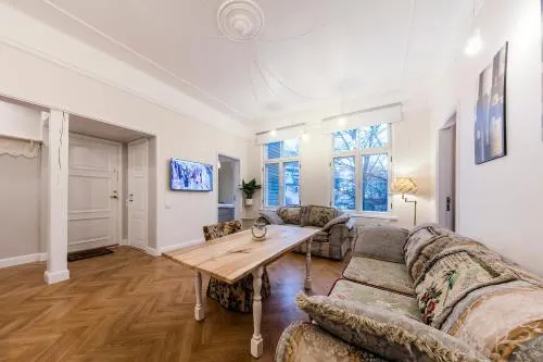 Tatari City Center Apartment - Image 1