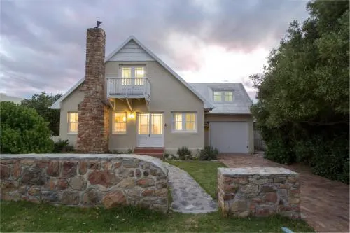 Stone Chimney Cottage - Image 1
