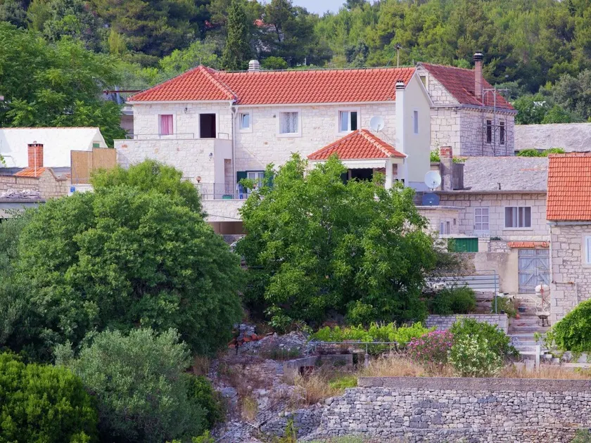 Luxurious Villa in Selca With Pool - Image 1