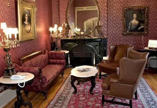 Waverley Inn - Image 1