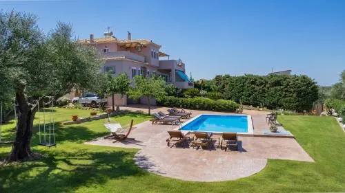 NV Luxury Villa - Image 1