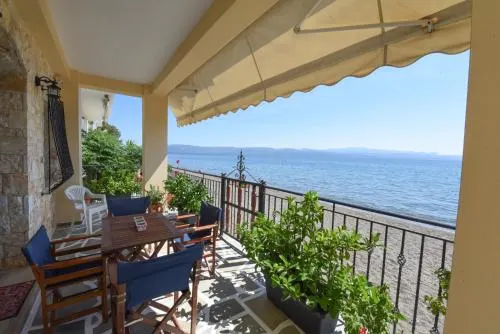 Jeannet's Beach House - Image 1