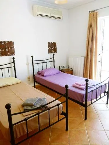 Nikolaos House Aegina - Image 1
