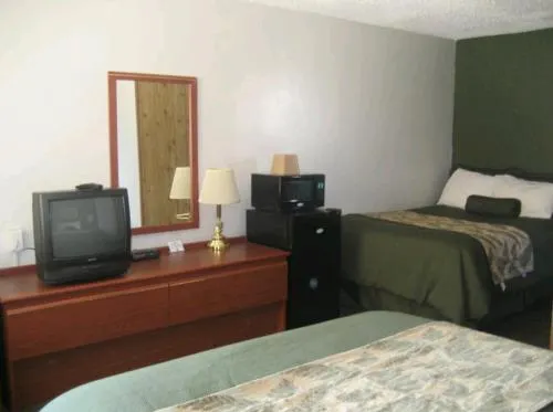 Oregon Motor Motel - Image 1