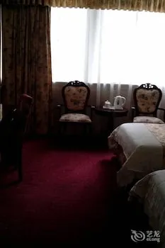 Oak Hotel Chongqing Guanyinqiao - Image 1