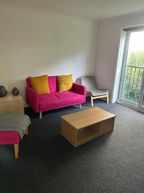 MALTING-GREEN DOOR-One Bedroom Apartment - Image 1