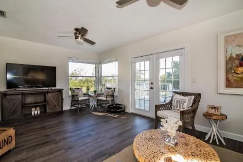 Seaside Cottage B - Image 1