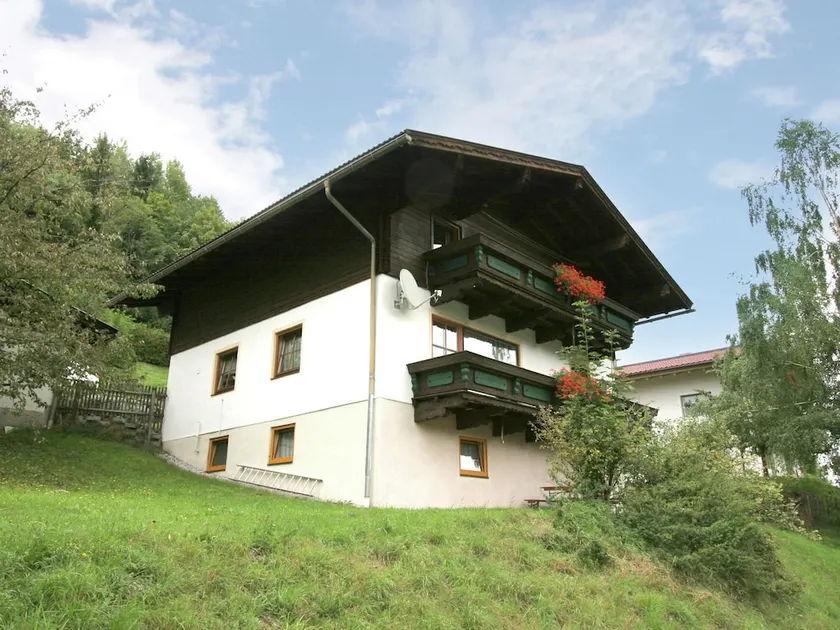 Spacious Chalet in Taxenbach With Sauna - Image 1