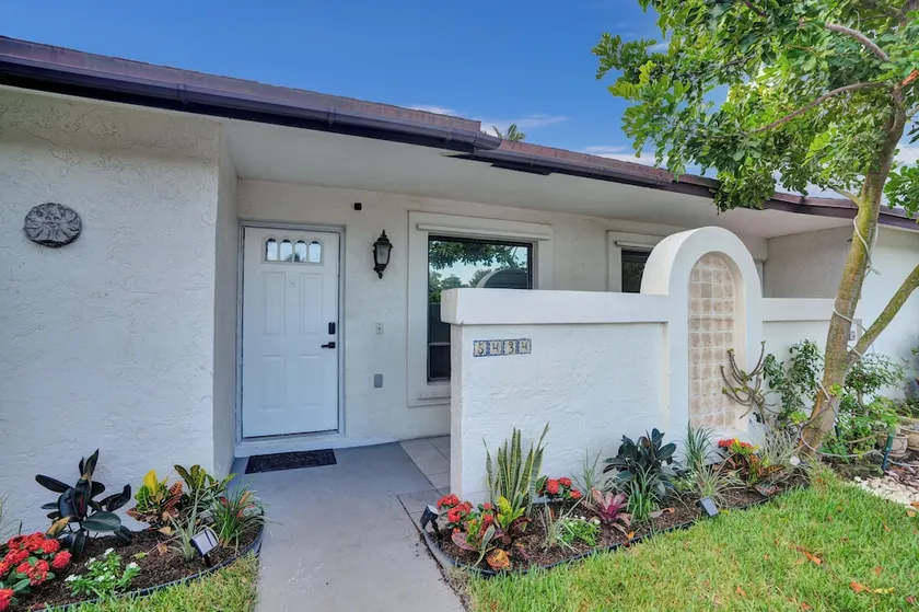 The Lake House in Fort Lauderdale - Image 1