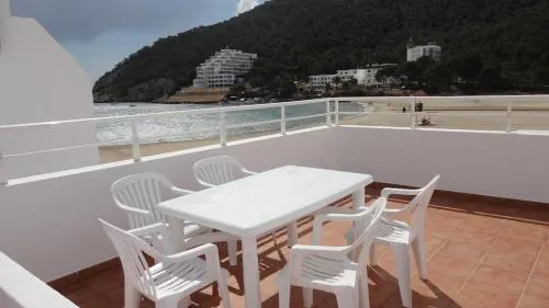 Cala Llonga Apartments - Image 1