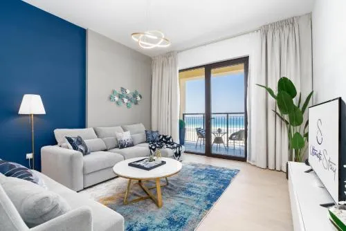 Ultimate Stay / 4 People / Beachfront / Sea View / Balcony Sunset / Brand New / La Mer - Image 1