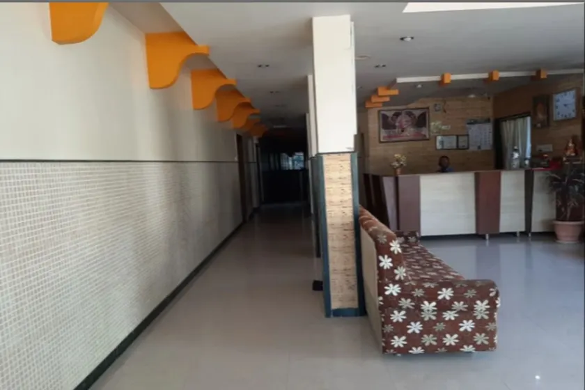Hotel Sai Aditya Palace - Image 1