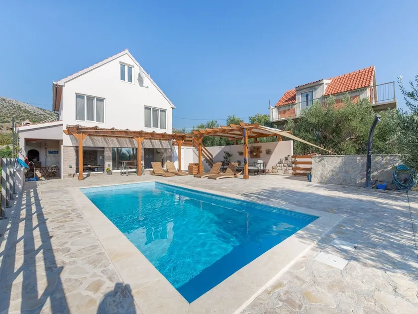 Boutique Holiday Home in Donje Polje with Pool - Image 1