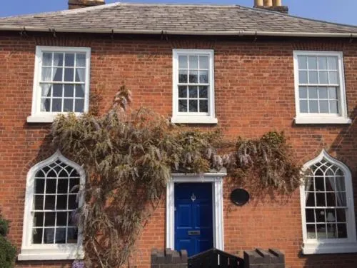 The Old House B&B - Image 1