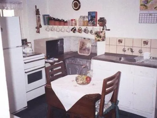 Morse Cottage - Image 1