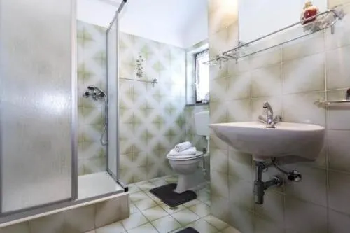 Studio Apartment Pakostane - Image 1
