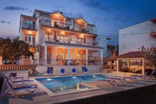 Apartments Villa Matijas - Image 1