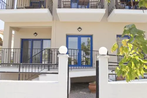 Hotel Alexandros - Image 1
