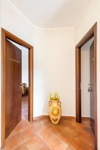 Bed & Breakfast Luxury - Image 1