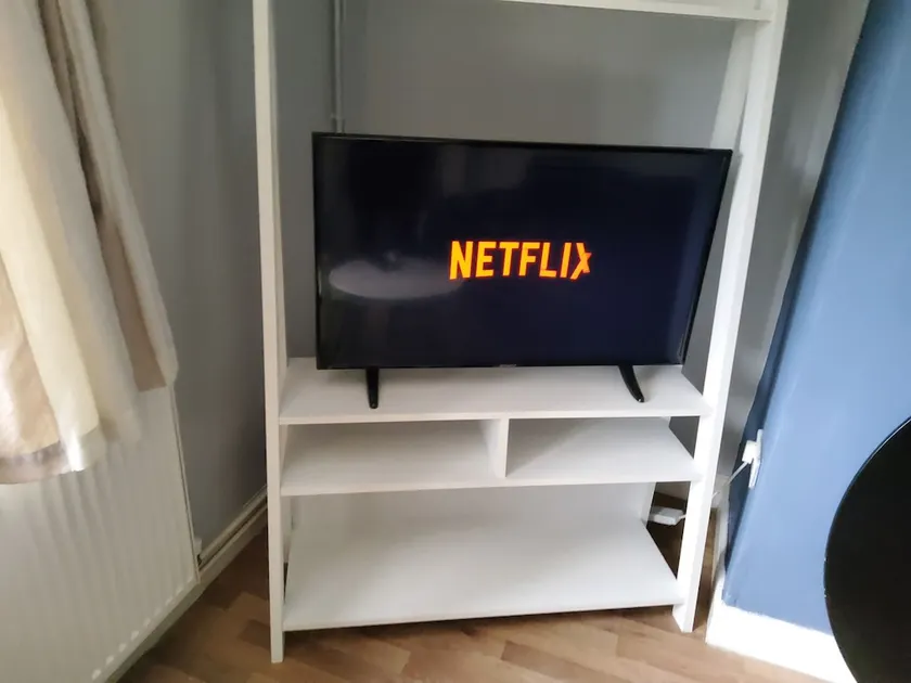 Serene Haven 4-Bed House in Norwich - Image 1