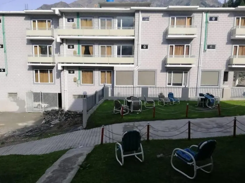 Cloud Way Hotel - Image 1