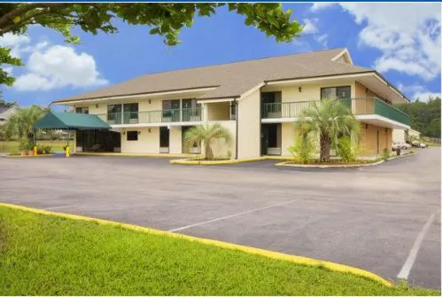 Americas Best Value Inn Tillmans Corner Mobile - Image 1