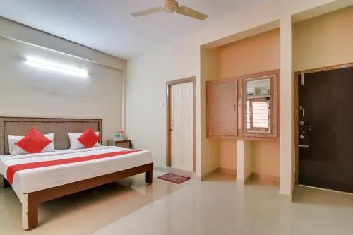 Tnr Residency by OYO Rooms - Image 1