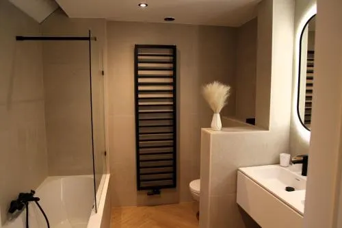 Dionbulles & Dionlodge Guesthouse, Private Wellness with pool in option - Image 1