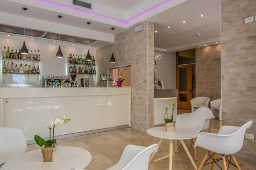 Hotel Dolomiti - Image 1