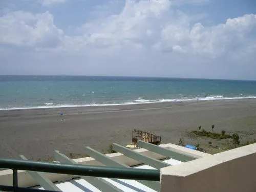 exclusivo Atico en primera linea de playa - Image 1