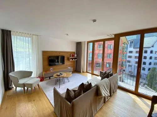 Luxury Mountain Hotel Apartment - Image 1