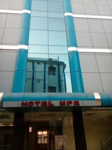 Hotel MPR by OYO Rooms - Image 1