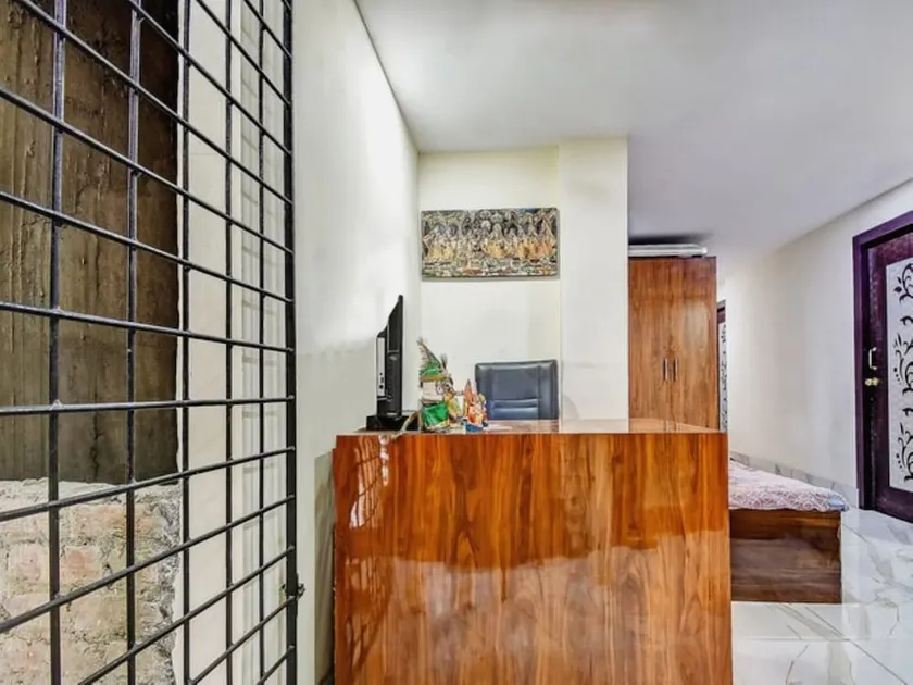 Goroomgo Hotel Narayanan Kolkata - Image 1