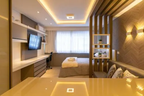Luxuoso Apto Batel Em Frente Ao Shopping Curitiba - Piscina, Sauna e Academia - Image 1
