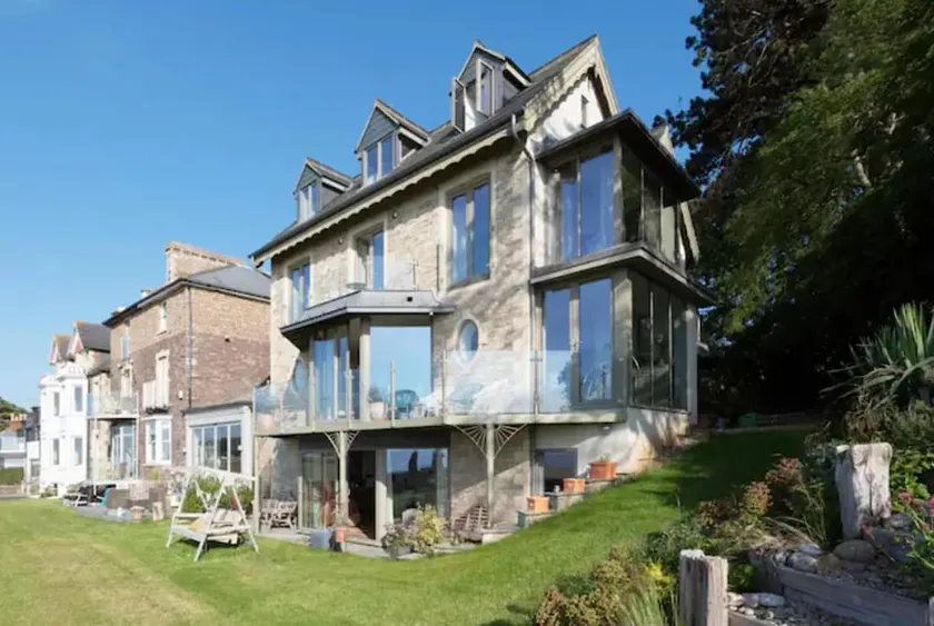 Captivating 7 bed House in Bristol - Image 1