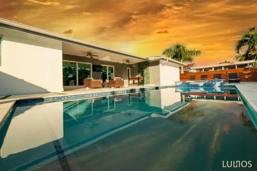 NO Miami Family Home 5BR Heated Pool & Jacuzzi - Image 1