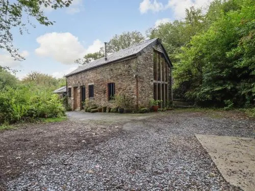 Tamar Barn - Image 1