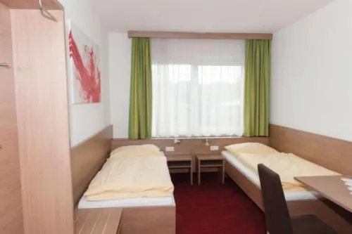 Gasthof Pension Auzinger - Image 1