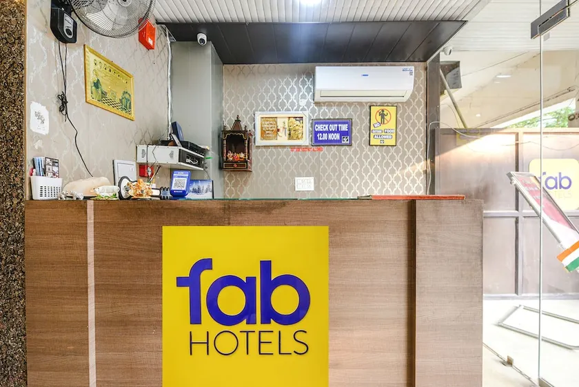 Hotel Viraj Inn - Image 1