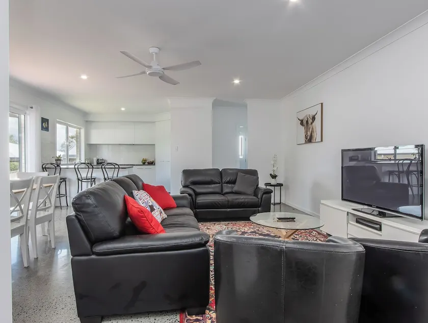 Coastal Relaxation in Banora - Image 1